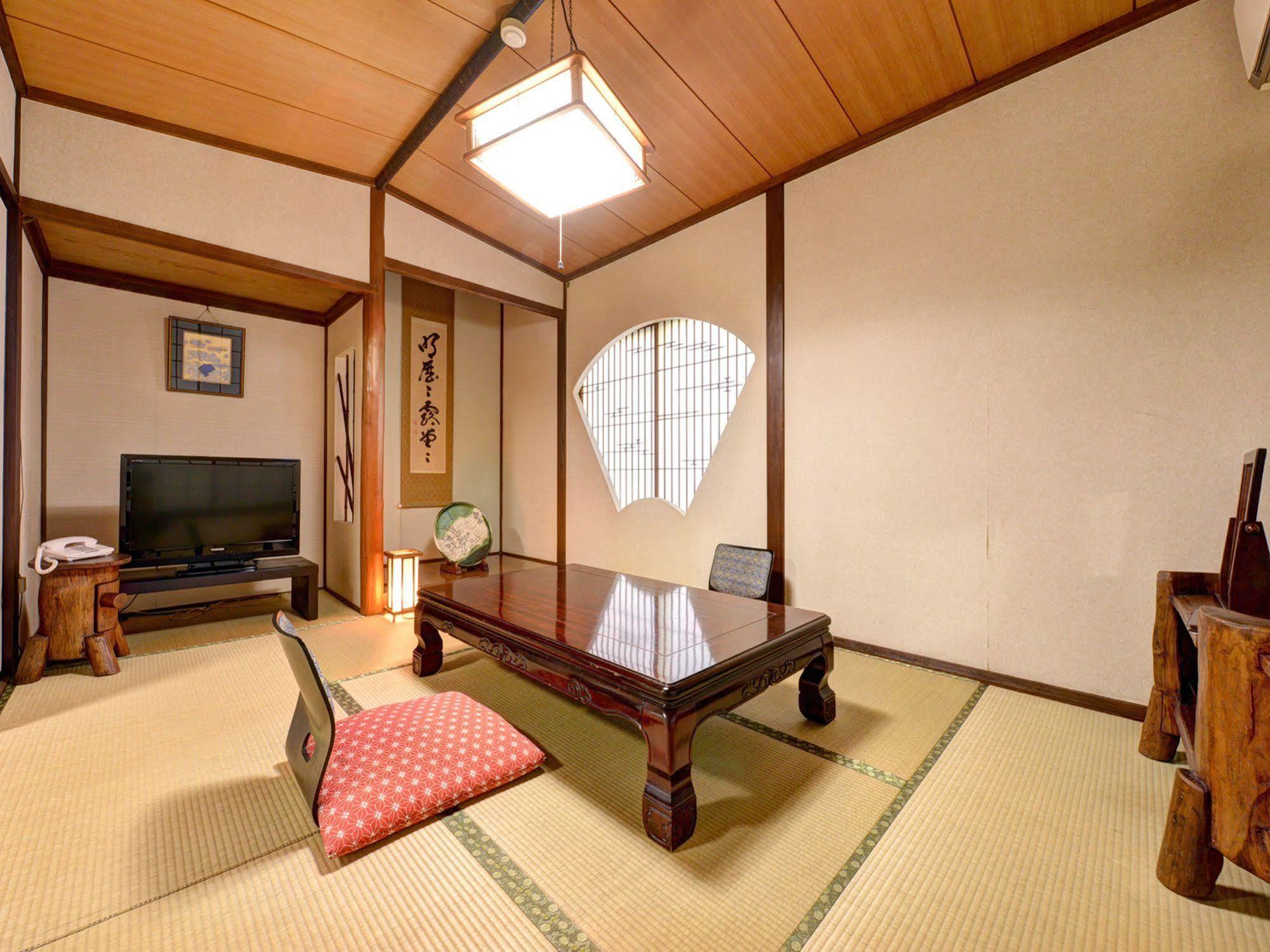 Hotel Yunokawa Onsen Shouen Sinzi Esterno foto