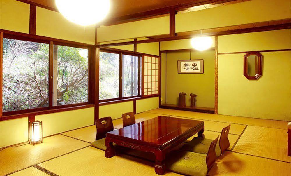 Hotel Yunokawa Onsen Shouen Sinzi Esterno foto